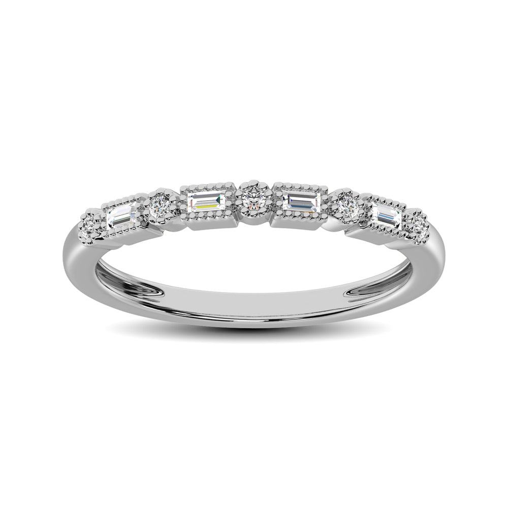 14K White Gold 1/10 Ct.tw Round and Tapper Diamond Band Ring