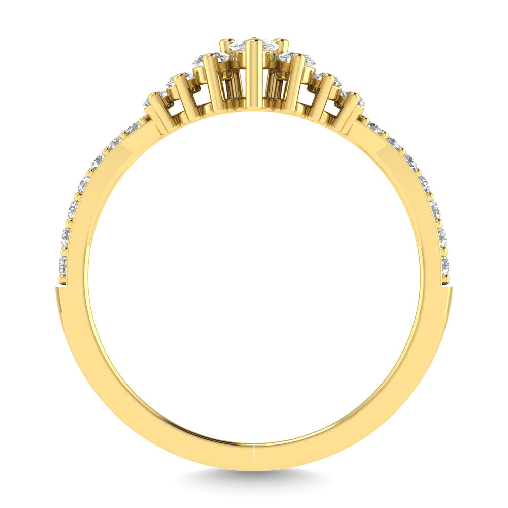 Diamond 1/3 ct. tw. Anniversary Band in 14K Yellow Gold, close-up of the diamond setting
