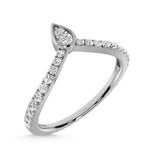 10K White Gold Diamond 1/4 ct. tw. Chevron Band, top view of the diamonds