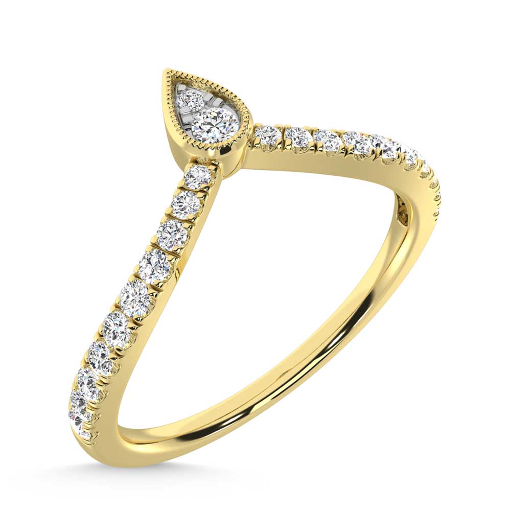 10K Yellow Gold Diamond 1/4 ct. tw. Chevron Band, top view of the diamonds