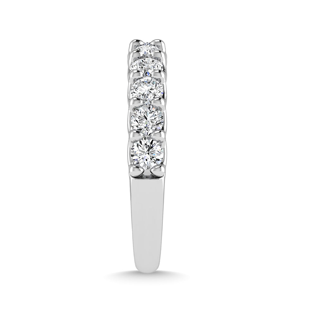 14K White Gold Lab Grown Diamond 7/8 ct. tw. Round Shape Halfway Wedding Band, top view of the diamonds