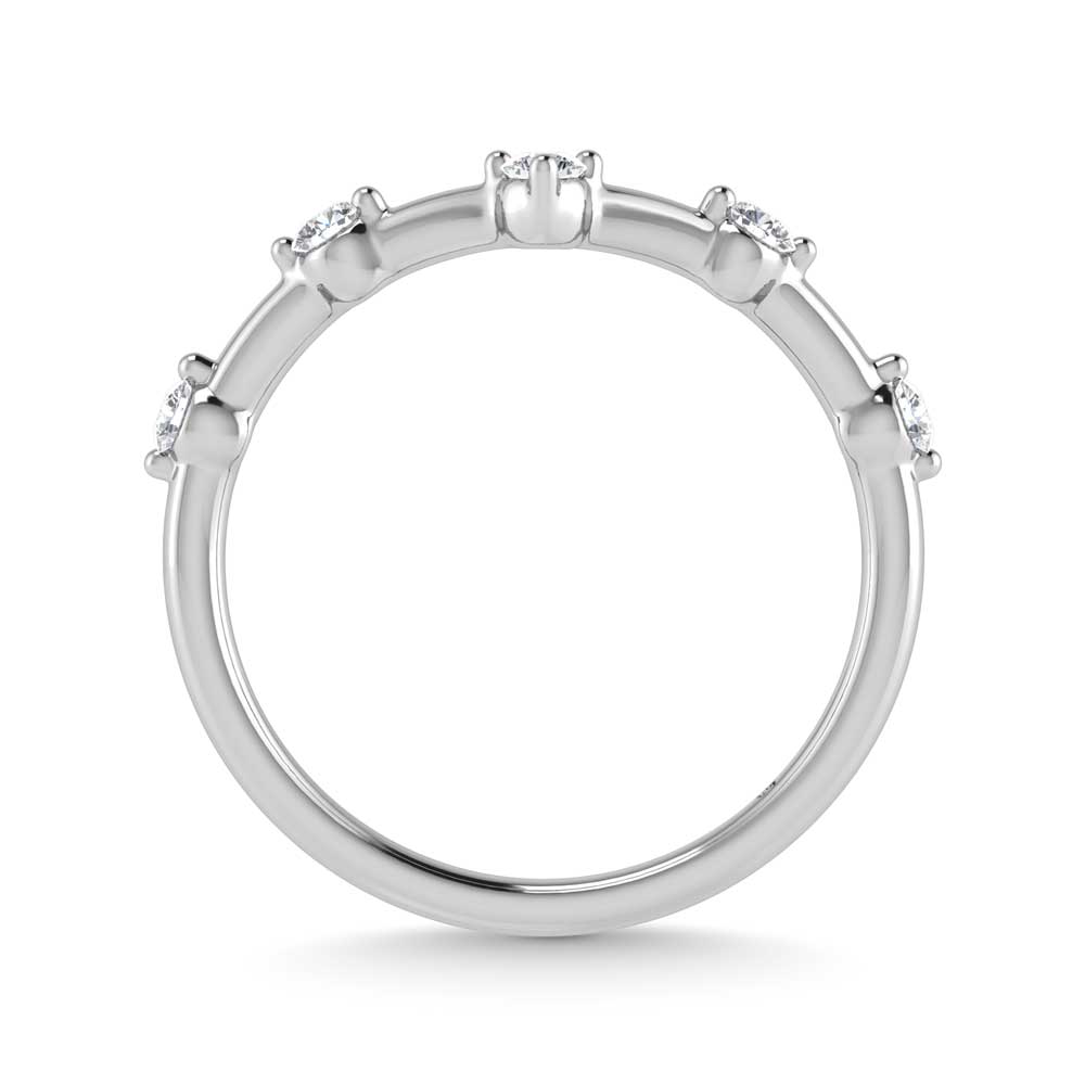 14K White Gold Lab Grown Diamond 1/6 ct. tw. Chevron Band, close-up of the diamond setting