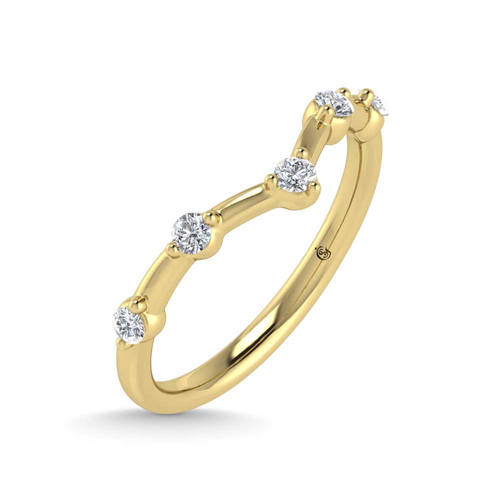 14K Yellow Gold Lab Grown Diamond 1/6 ct. tw. Chevron Band, top view of the diamonds