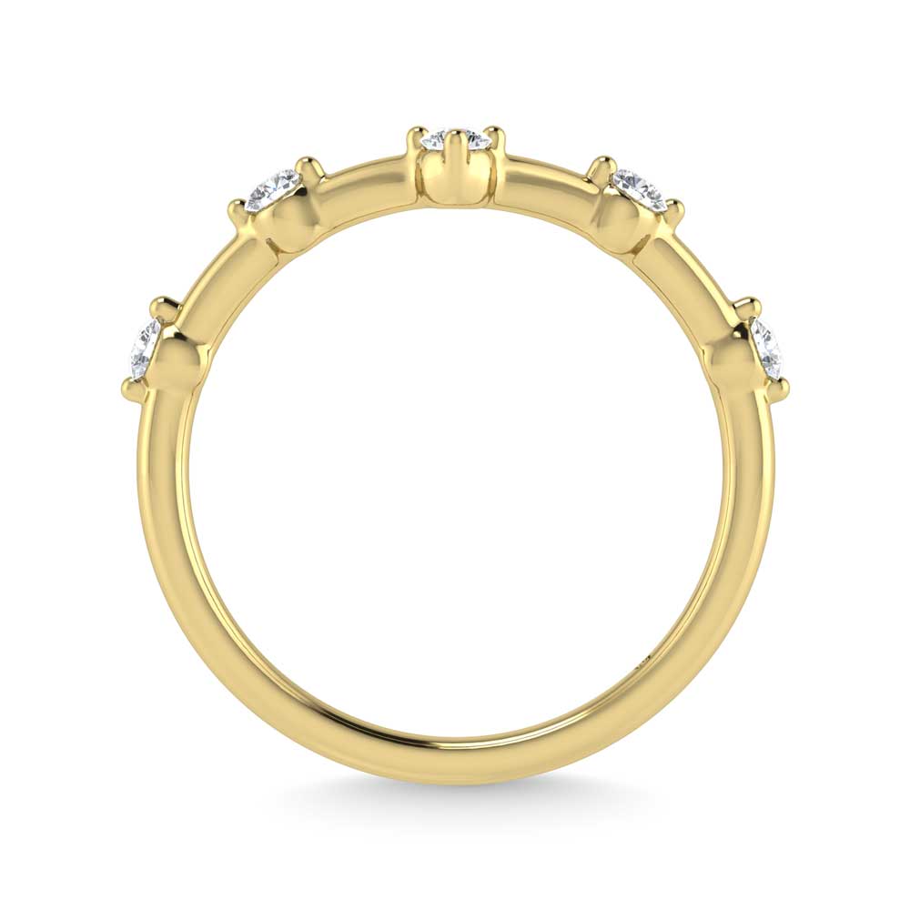 14K Yellow Gold Lab Grown Diamond 1/6 ct. tw. Chevron Band, close-up of the diamond setting