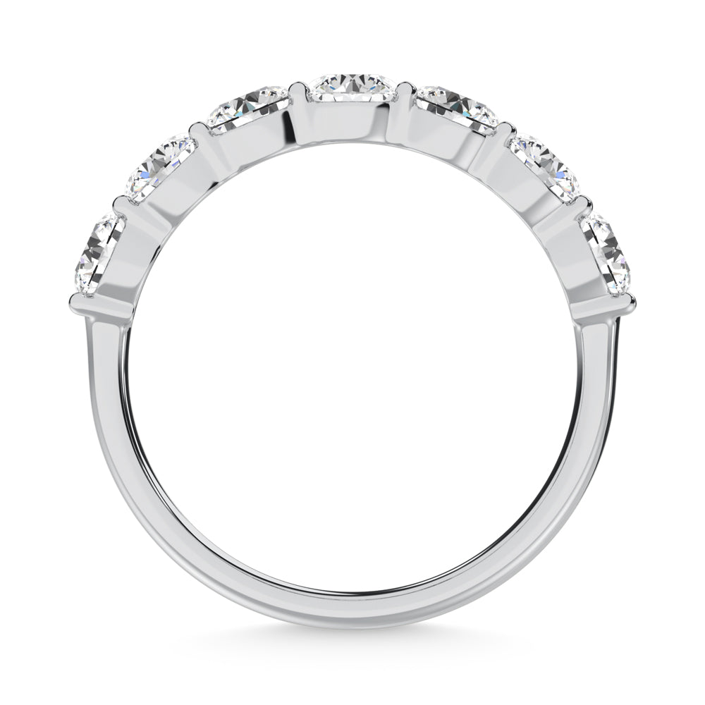 14K White Gold Round Shape 1 1/2 ct. tw. 7 Stone Lab Grown Diamond Band, close-up of the diamond setting