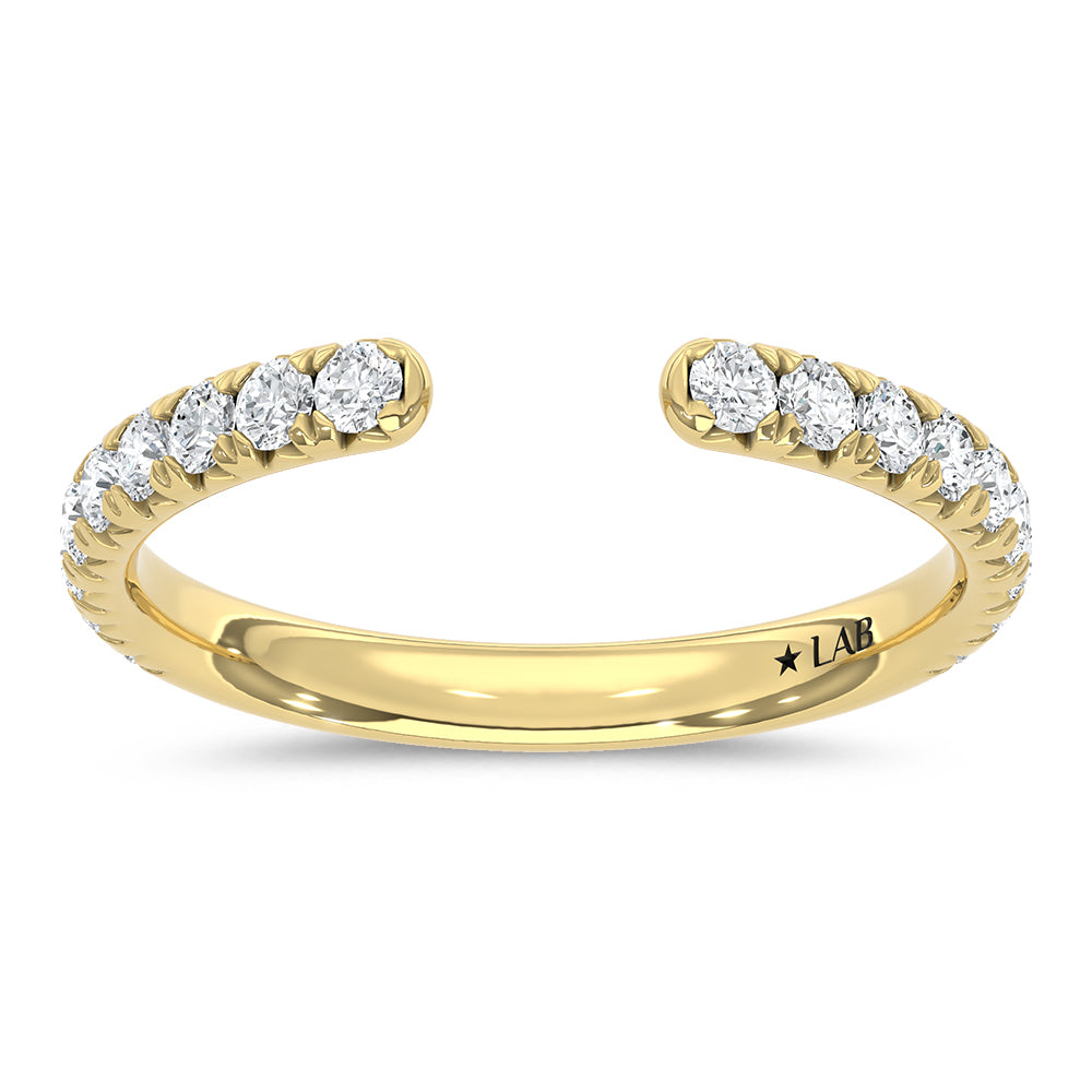 Fashion band in 14K Yellow Gold with lab-grown diamond 1/2 Ct., close-up detail shot.