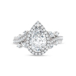 14K White Gold lab-grown diamond 2 3/4 ct.tw. pear-shape engagement ring, close-up detail shot.
